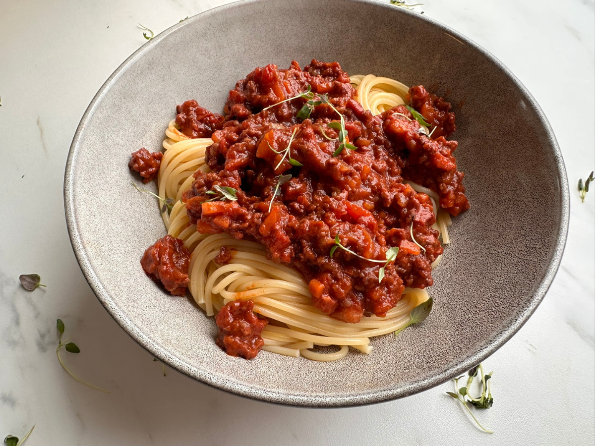 Langtidssimret bolognese - en klassisk italiensk favorit