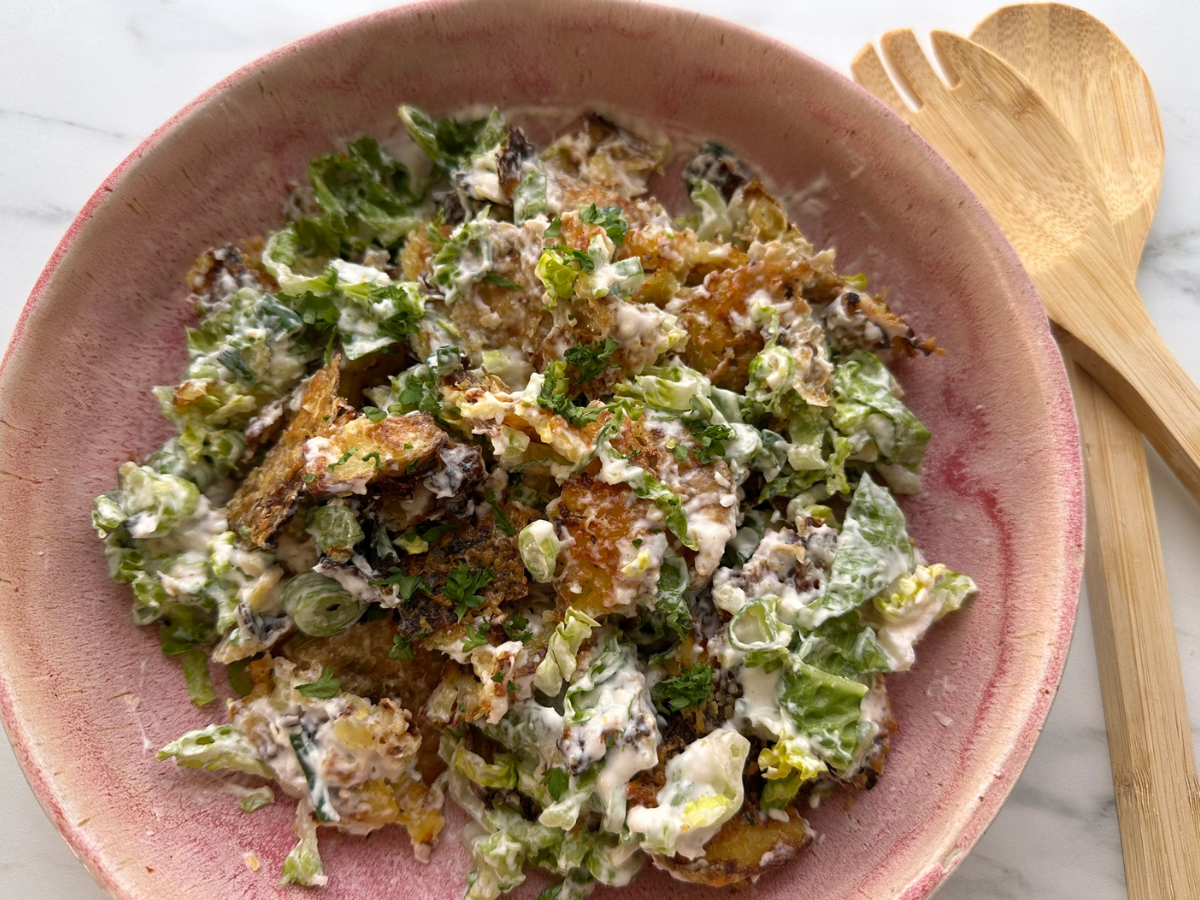 crispy kartoffelsalat med cæsardressing