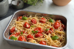 Bagt tomat og feta pasta