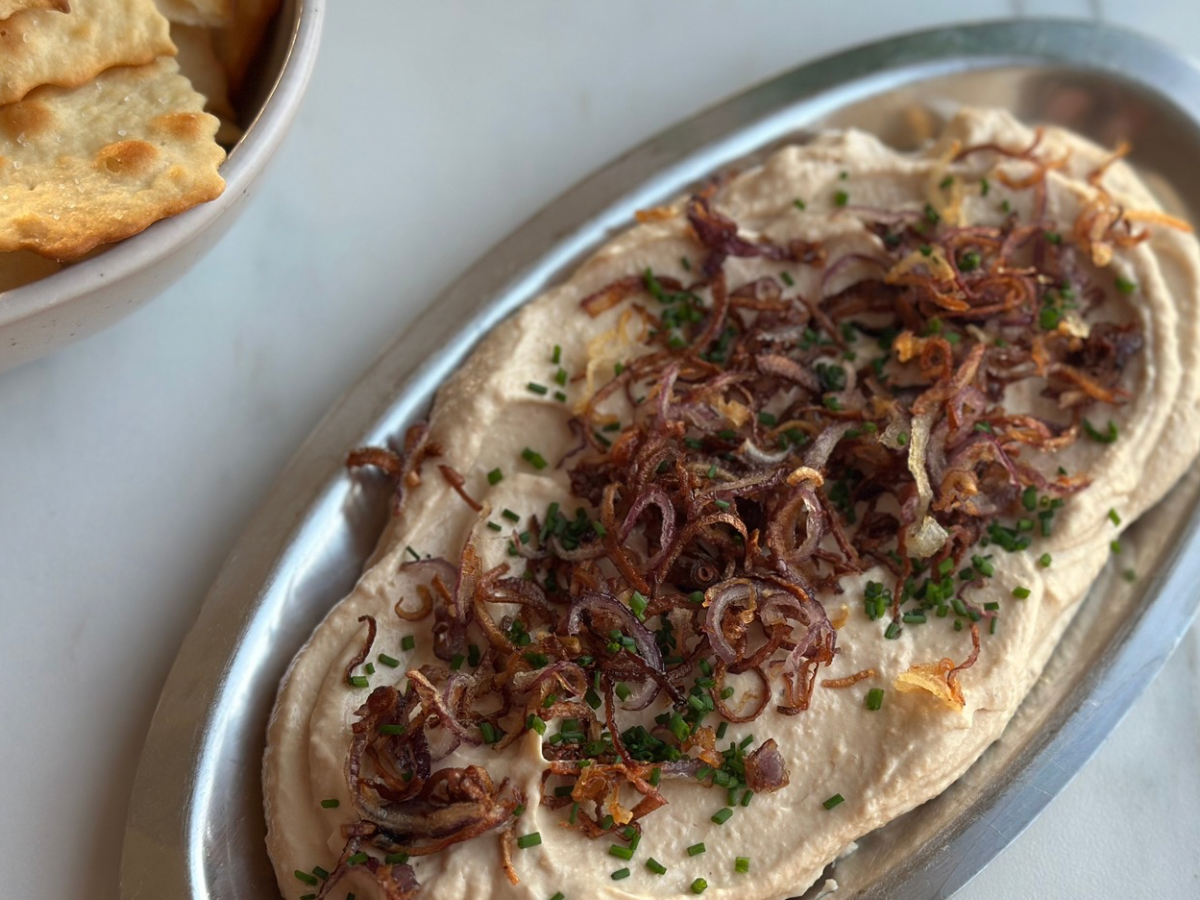 Karamelliseret løgdip